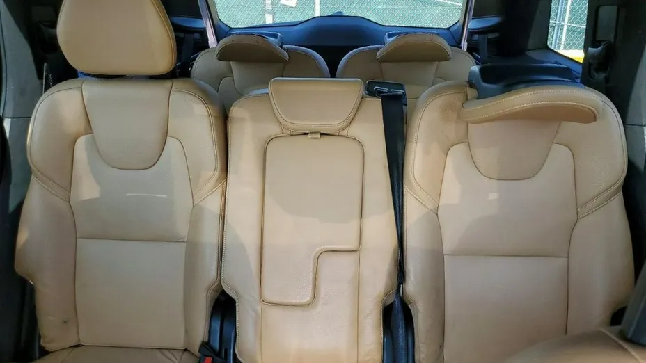 VOLVO XC90 -