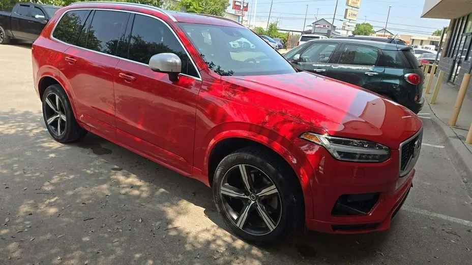 VOLVO XC90 -