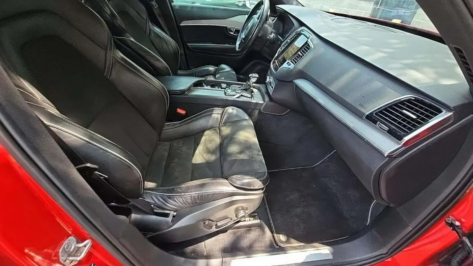 VOLVO XC90 -