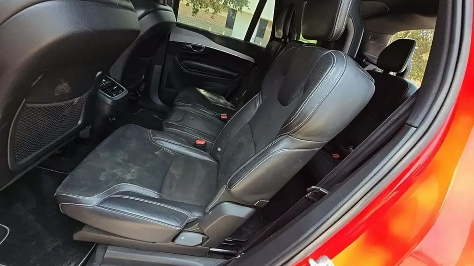 VOLVO XC90 -