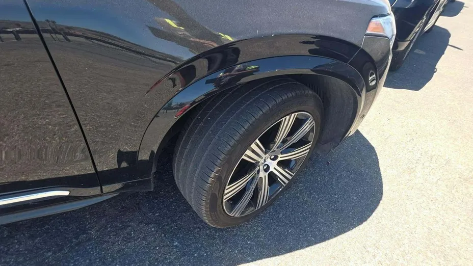 VOLVO XC90 -