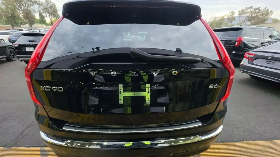 VOLVO XC90 -
