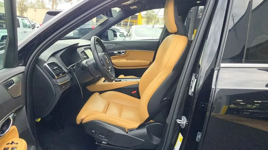VOLVO XC90 -