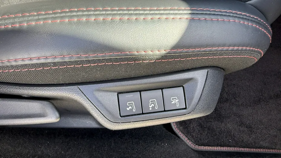 PEUGEOT 308 -