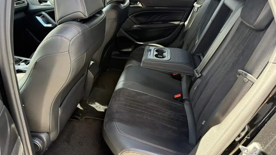 PEUGEOT 308 -