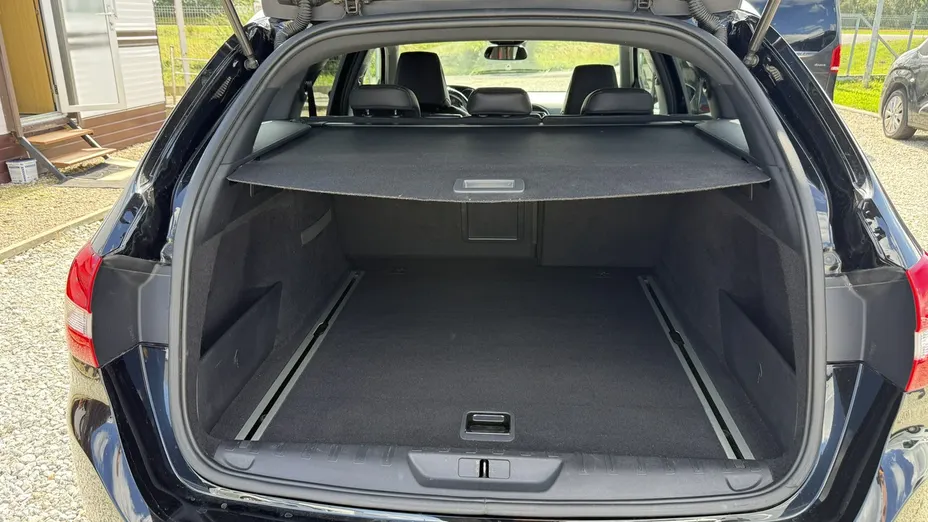 PEUGEOT 308 -