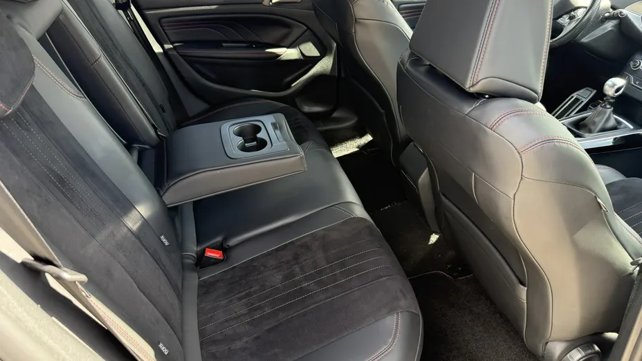 PEUGEOT 308 -
