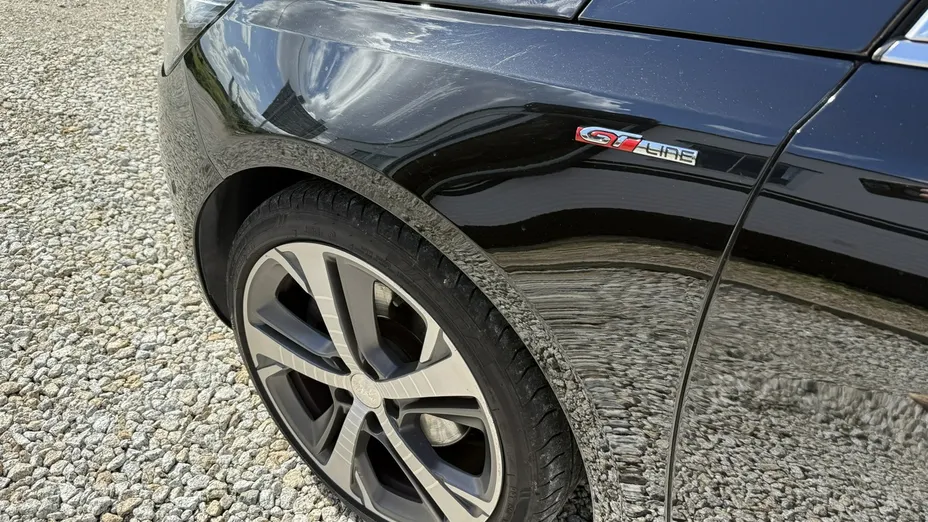 PEUGEOT 308 -