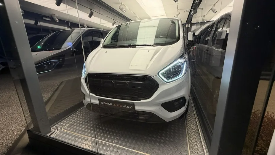 FORD Tourneo Custom -