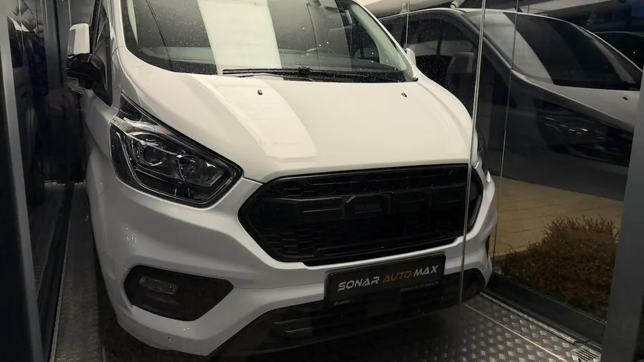 FORD Tourneo Custom -