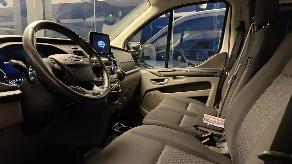 FORD Tourneo Custom -