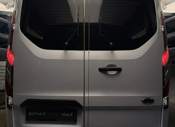 FORD Tourneo Custom -