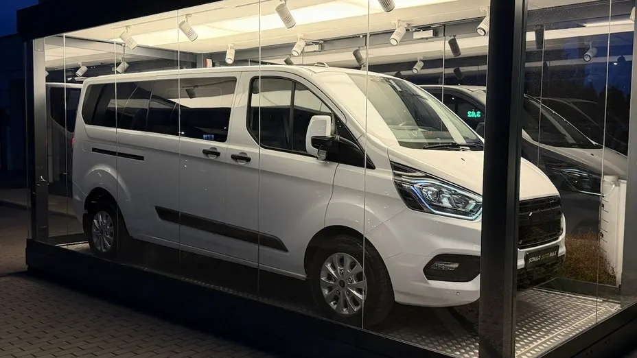FORD Tourneo Custom -