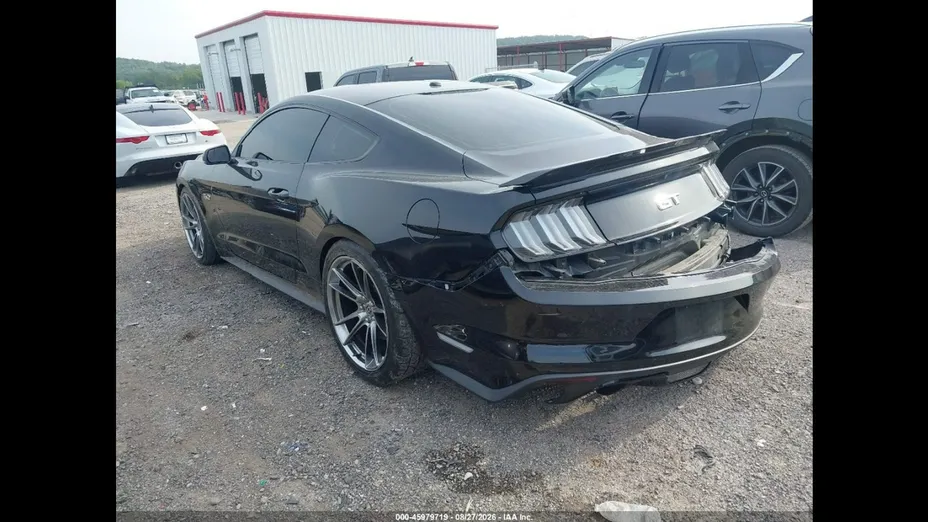 FORD Mustang -
