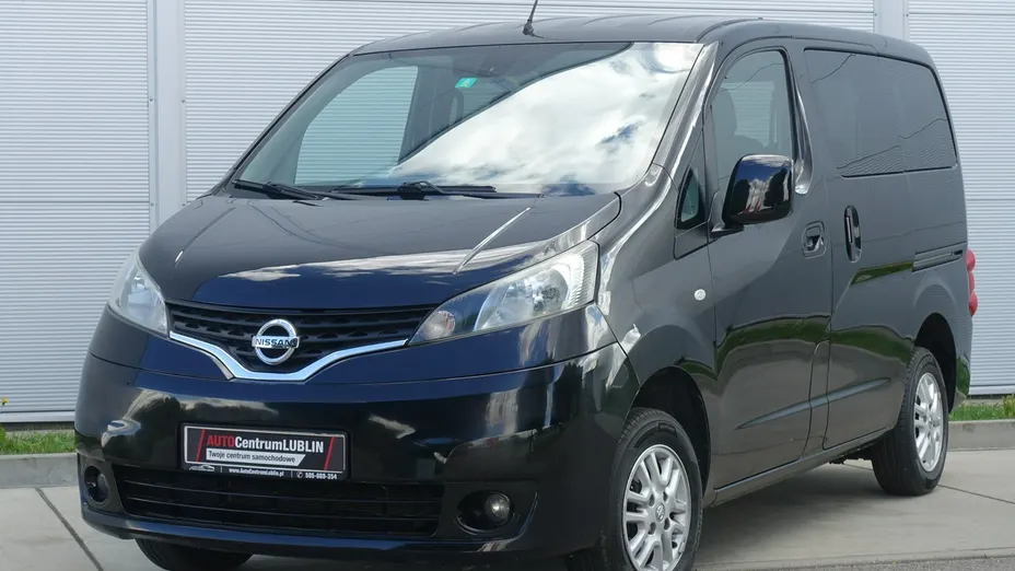 NISSAN NV200 -