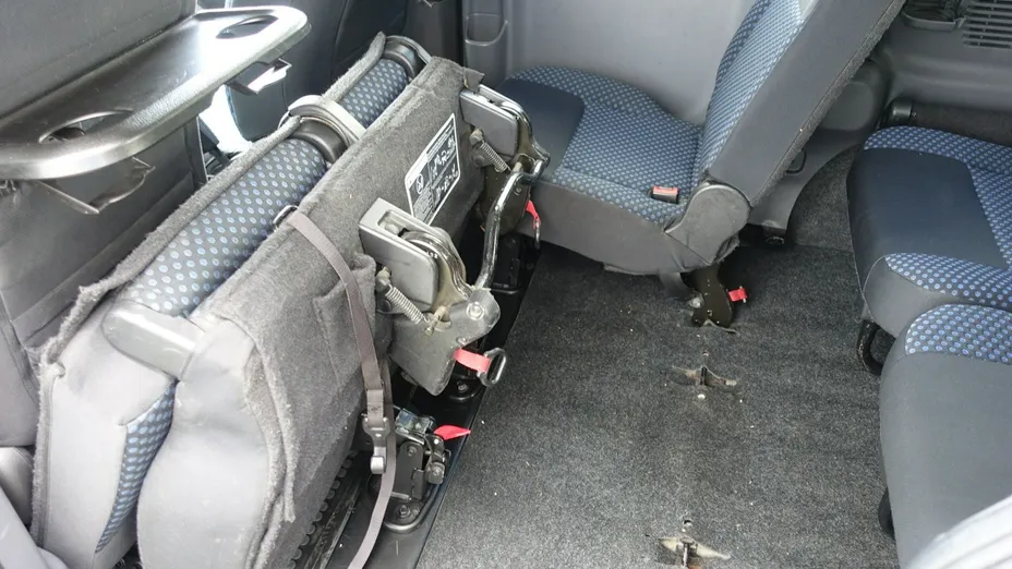NISSAN NV200 -