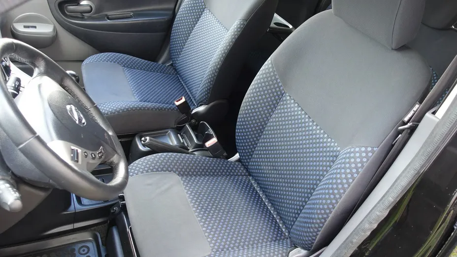 NISSAN NV200 -