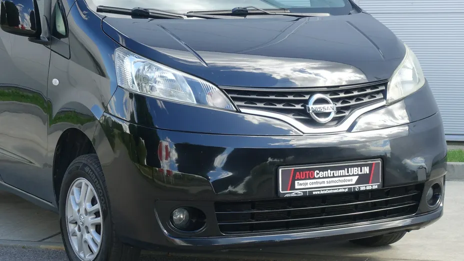 NISSAN NV200 -