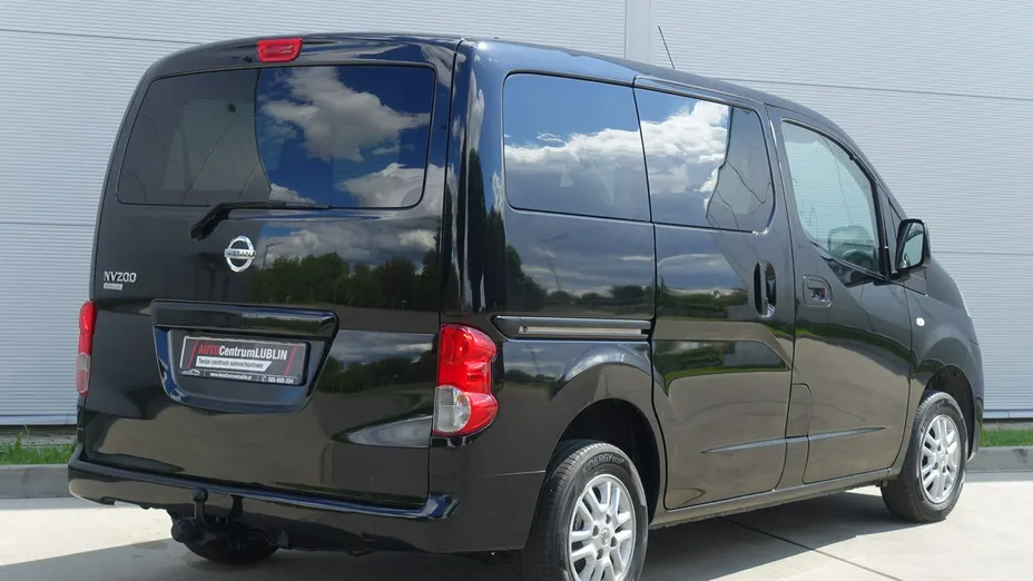 NISSAN NV200 -