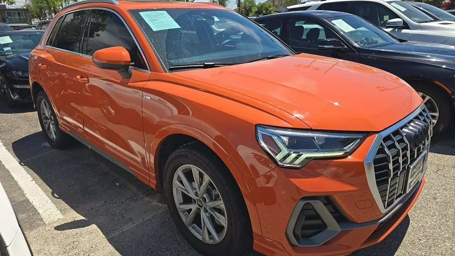 AUDI Q3 -
