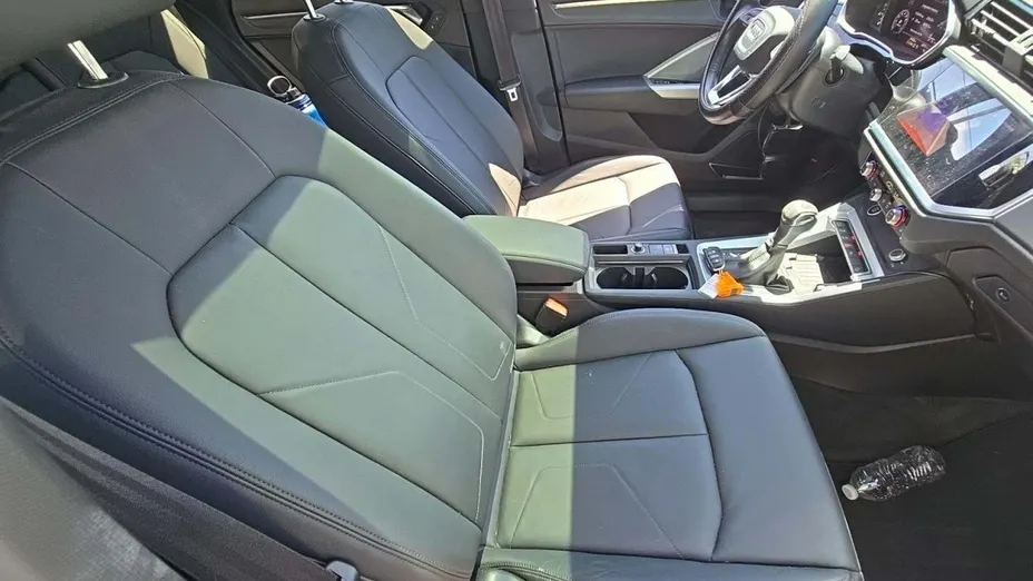 AUDI Q3 -