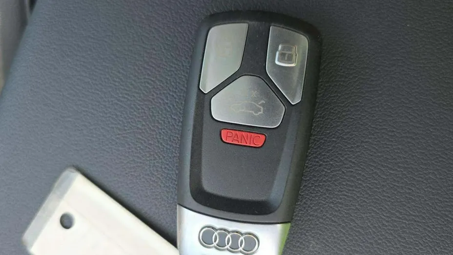 AUDI Q5 -