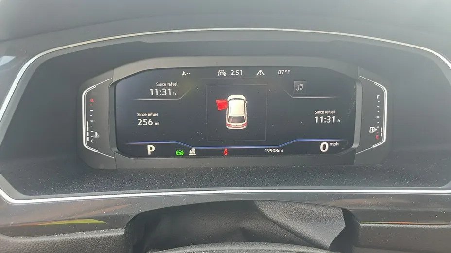 VOLKSWAGEN Tiguan -