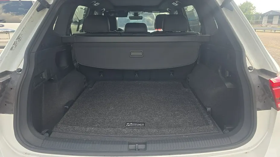 VOLKSWAGEN Tiguan -