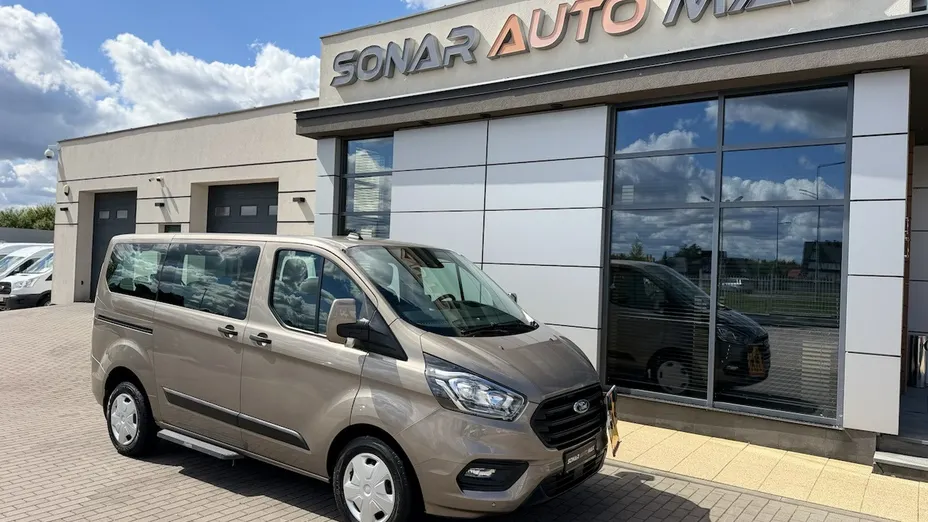 FORD Tourneo Custom -