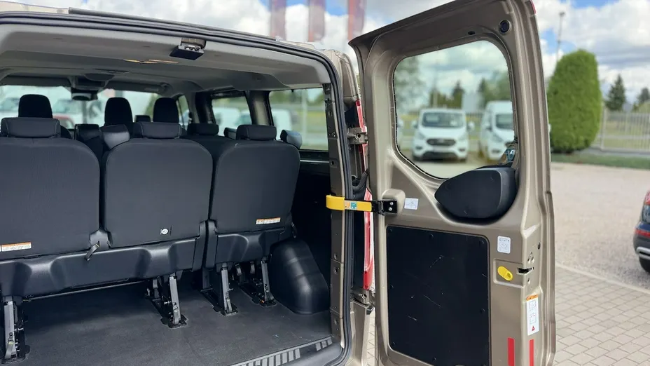 FORD Tourneo Custom -