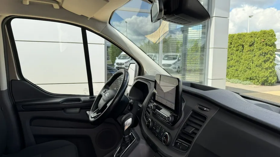 FORD Tourneo Custom -