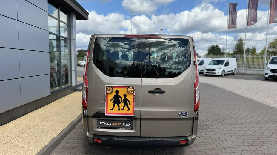 FORD Tourneo Custom -