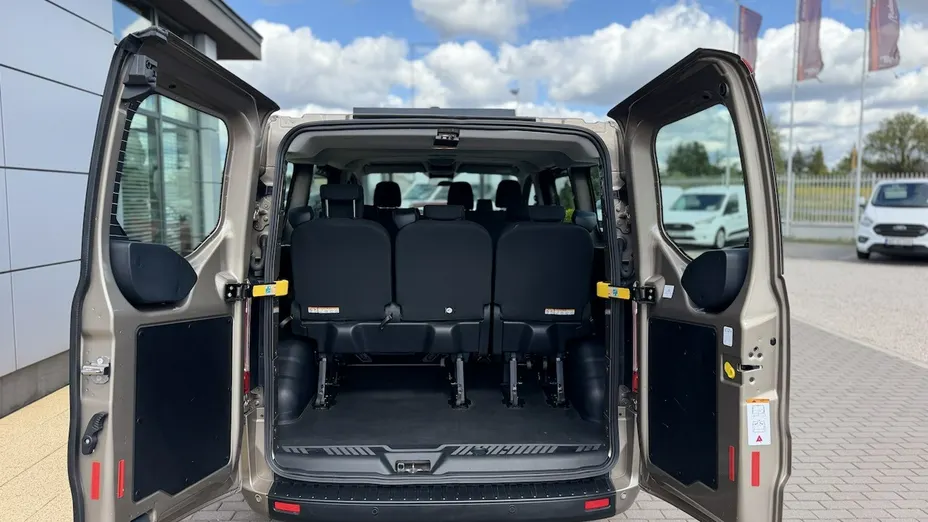 FORD Tourneo Custom -