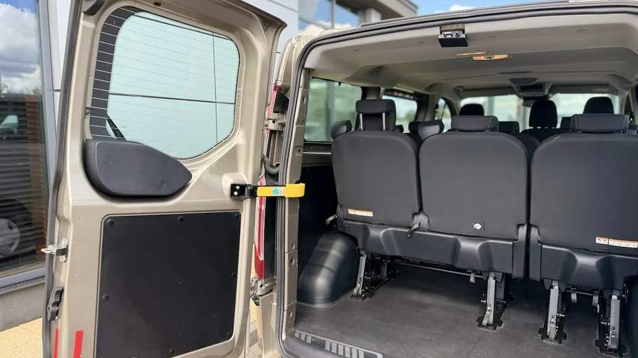 FORD Tourneo Custom -