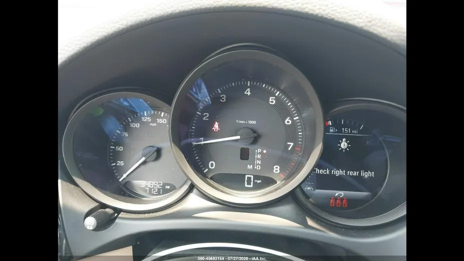 PORSCHE Macan -
