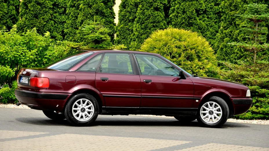 AUDI 80 -