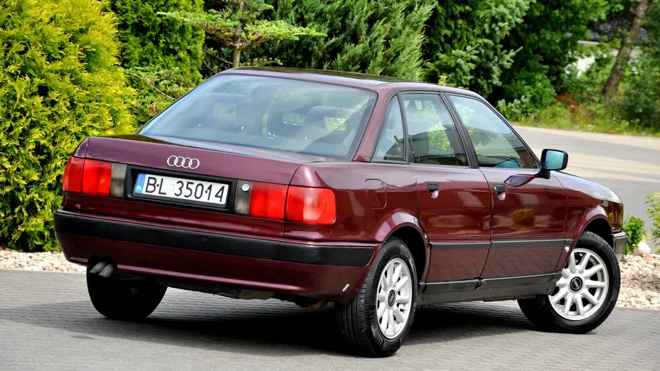 AUDI 80 -