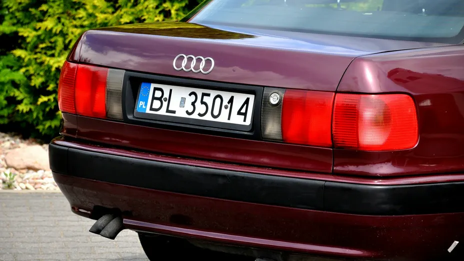 AUDI 80 -
