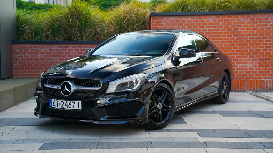 MERCEDES-BENZ CLA -