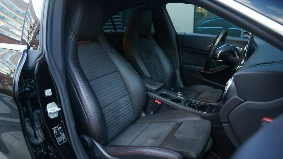 MERCEDES-BENZ CLA -