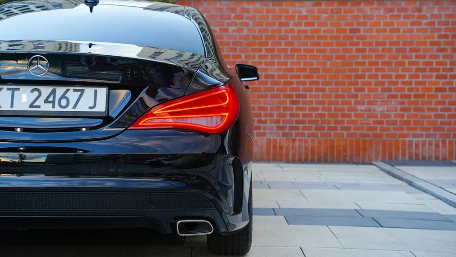 MERCEDES-BENZ CLA -