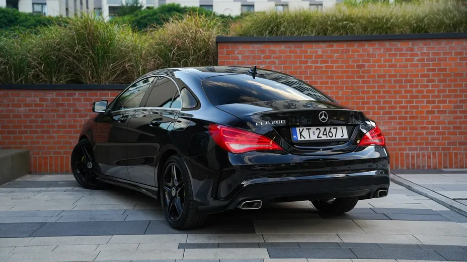 MERCEDES-BENZ CLA -