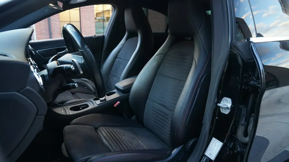 MERCEDES-BENZ CLA -