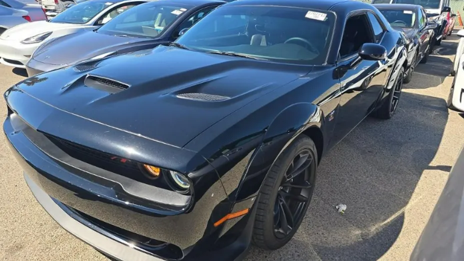 DODGE Challenger -