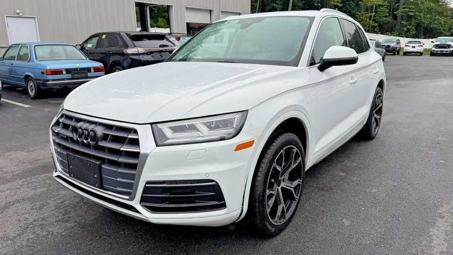 AUDI Q5 -
