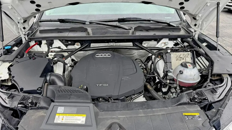 AUDI Q5 -