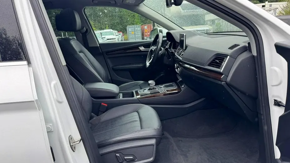 AUDI Q5 -