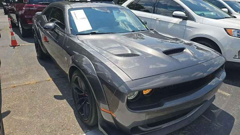 DODGE Challenger -
