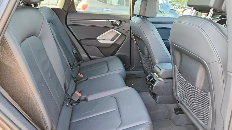 AUDI Q3 -