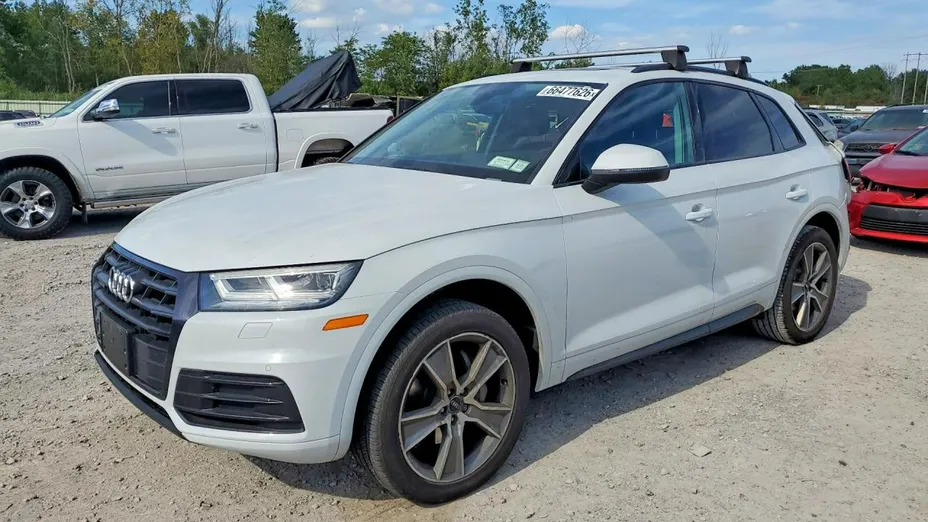 AUDI Q5 -
